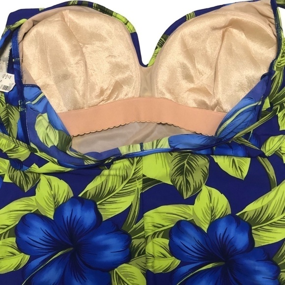 NWT - AVENUE Green & Blue Tropical Floral Modest One-Piece Swimsuit - Size 28 - Picture 3 of 7